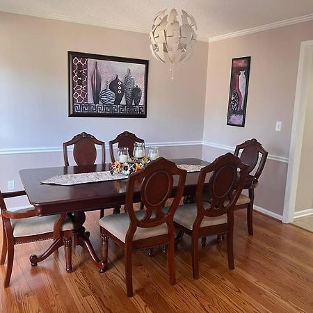 A Spacious And Warm House Fuquay-Varina Екстериор снимка